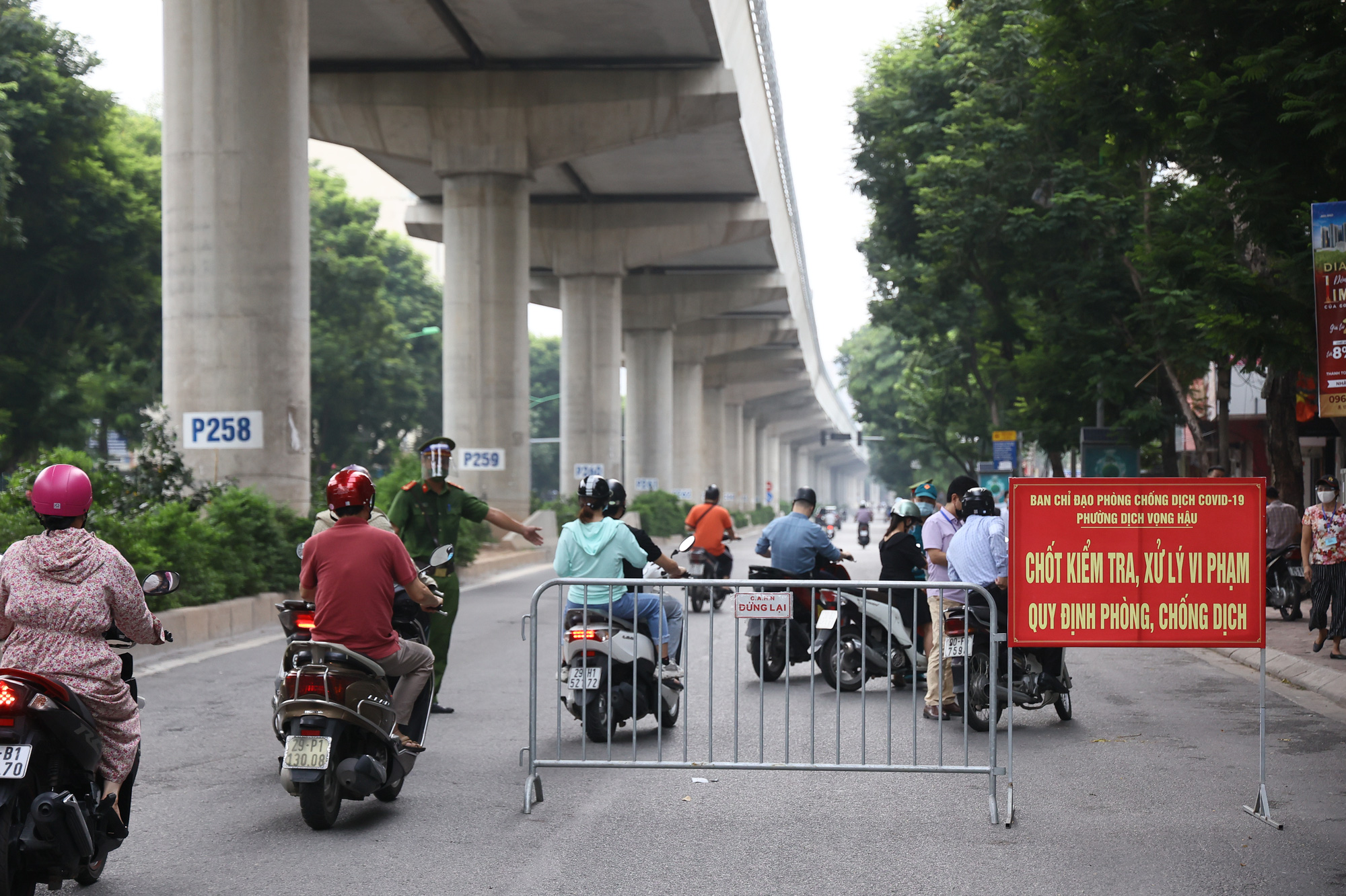 Chi tiết hàng chục chốt kiểm soát vùng 1 do Công an Hà Nội chủ trì - Ảnh 1.