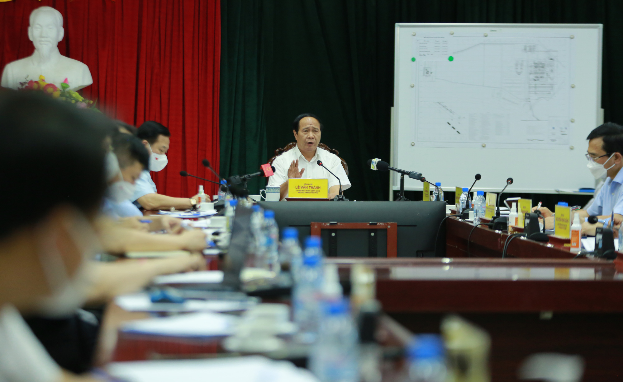 Phó Thủ tướng Lê Văn Thành: &quot;Tôi sẽ sát cánh, không để các đồng chí làm một mình, chịu trách nhiệm một mình” - Ảnh 2.