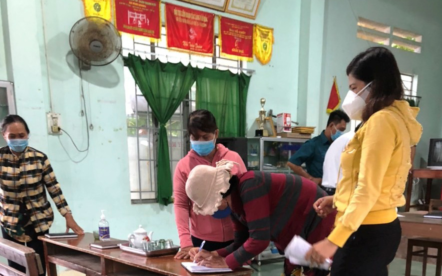 Khánh Hòa: Thôn truy thu từ tiền hỗ trợ Covid-19 sai, 35 hộ dân đã nhận lại tiền