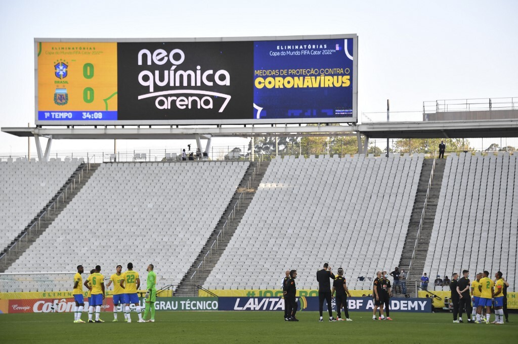 Những hình ảnh về trận đấu bị hủy sau 5 phút giữa Brazil và Argentina - Ảnh 2.