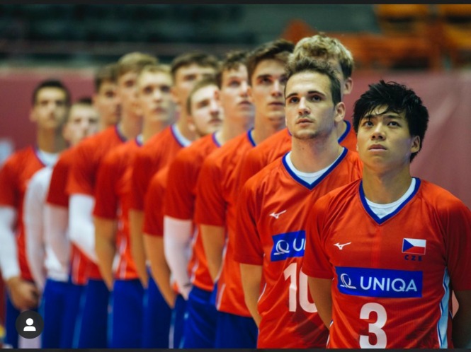 Chuyền hai gốc Việt tại Giải bóng chuyền U19 Thế giới 2021: Đẹp trai như tài tử - Ảnh 1.