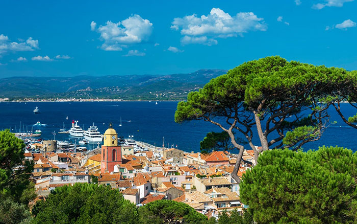 Saint Tropez trở thành “thánh địa du lịch thế giới”, “sân chơi của nhà giàu và người nổi tiếng&quot; vì điều này - Ảnh 1.