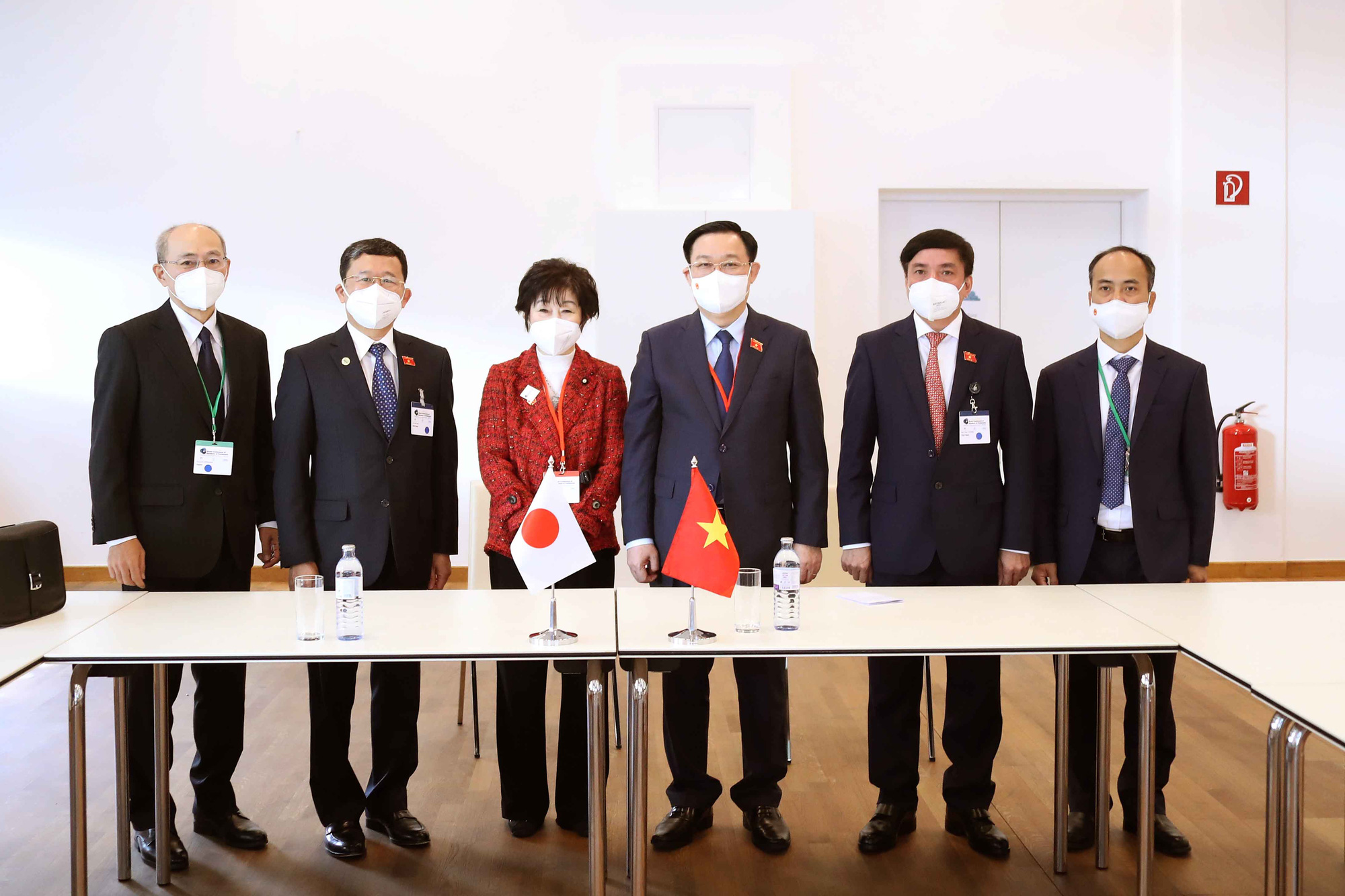 Chủ tịch Quốc hội cảm ơn Nhật Bản giúp Việt Nam gần 3 triệu liều vaccine phòng Covid-19 - Ảnh 2.