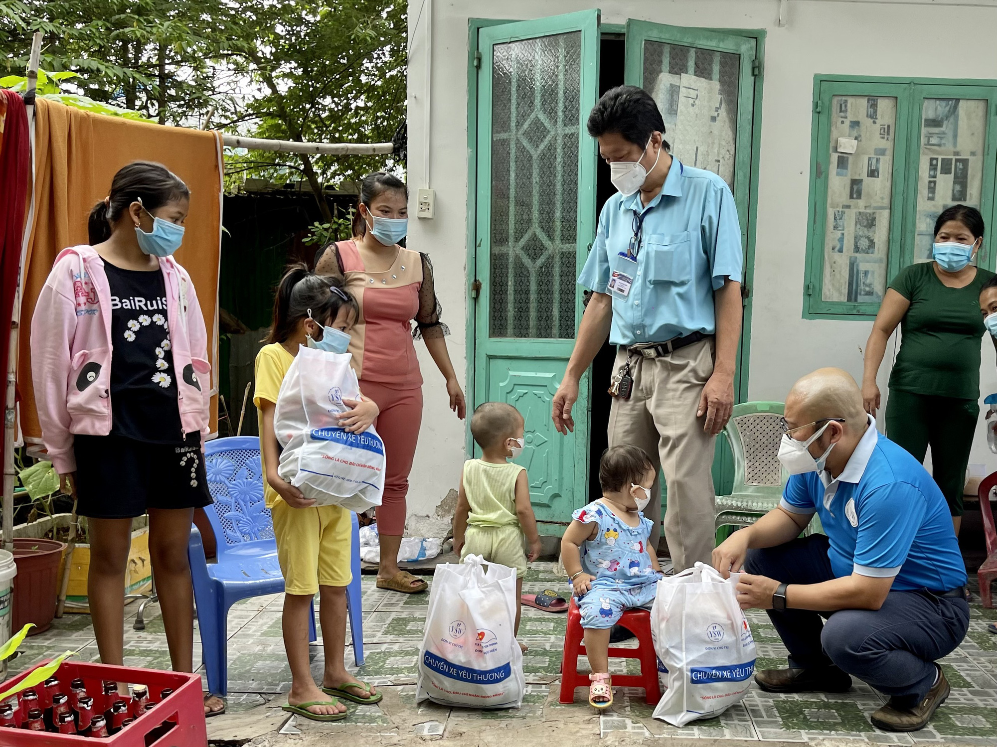 TP.HCM: 5.000 em nhỏ nhận quà Trung thu giữa mùa dịch Covid-19 - Ảnh 5.