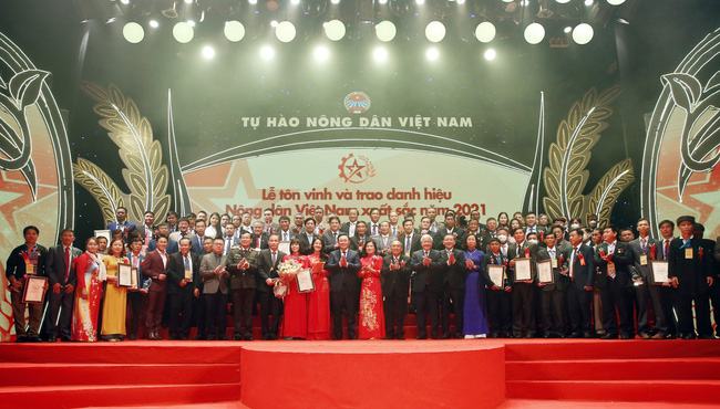 Chào đón năm mới 2022 cùng điểm lại 15 dấu ấn nổi bật của Hội Nông dân Việt Nam năm 2021 - Ảnh 1.