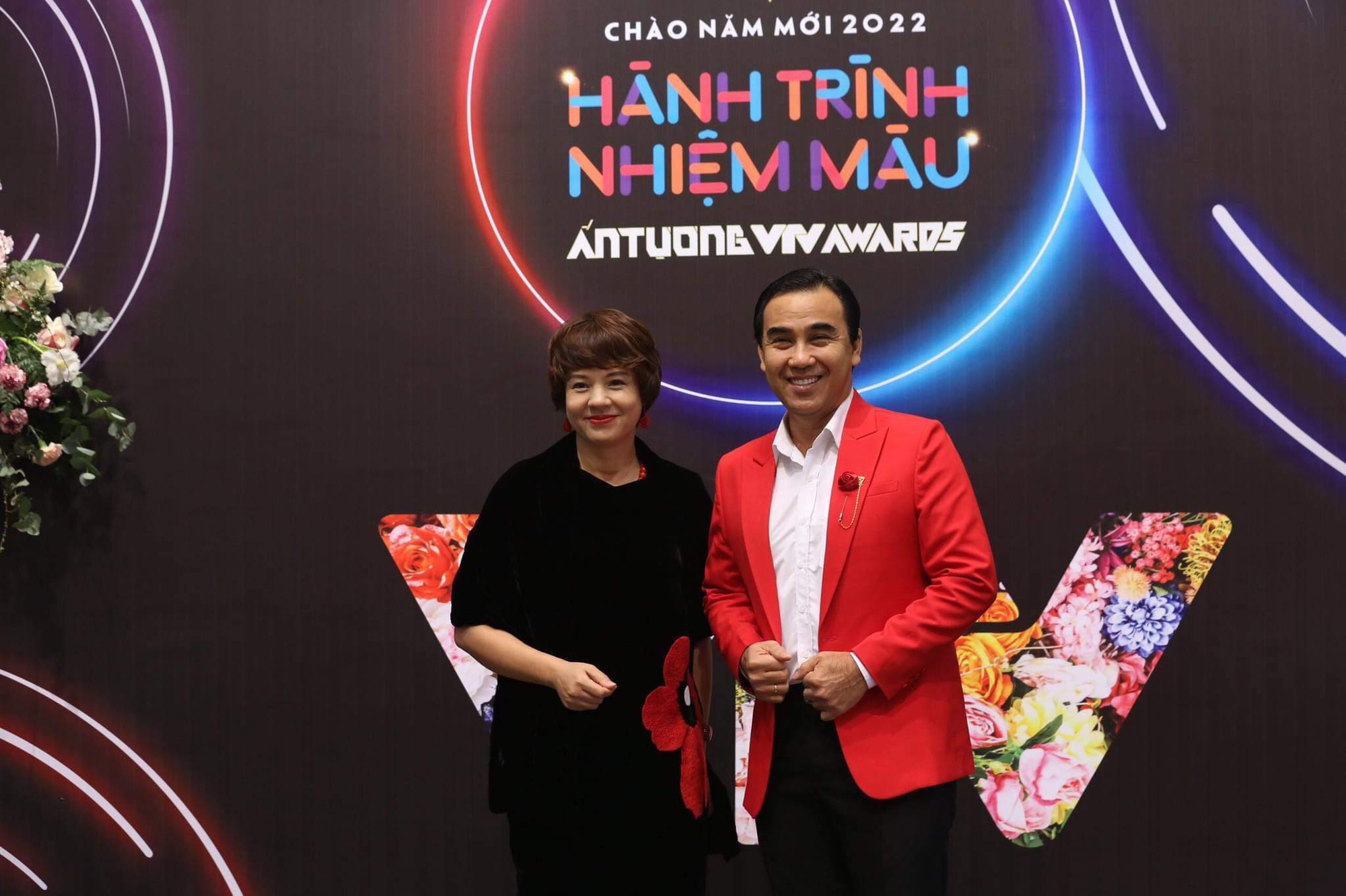 Thảm đỏ VTV Awards 2021: BTV Mai Ngọc, Lương Thu Trang... gợi cảm hút ánh nhìn - Ảnh 5.