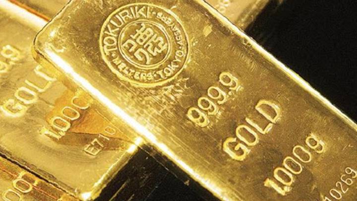 Giá vàng hôm nay 10/1: Vàng trong nước tiến sát ngưỡng 62 triệu đồng/lượng, thế giới bán tháo mạnh - Ảnh 1.