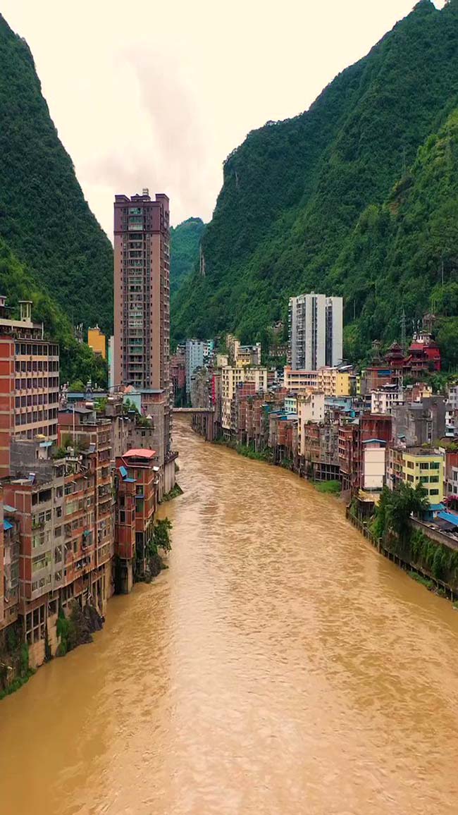 Ghé thăm thành phố hẹp nhất thế giới ở Trung Quốc - Ảnh 3.
