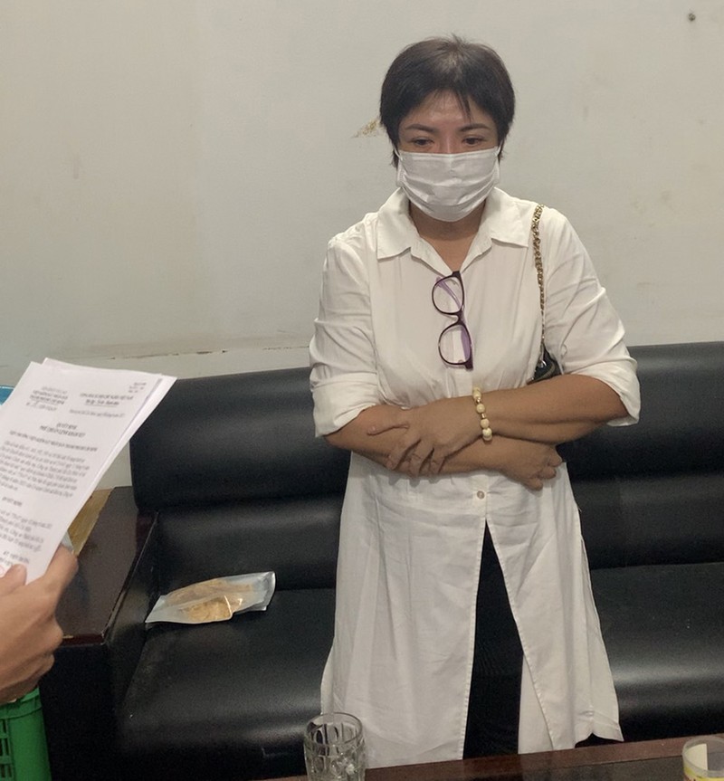 Hàng loạt giám đốc bị khởi tố vì lừa bán găng tay y tế - Ảnh 1. Hàng loạt giám đốc bị khởi tố vì lừa bán găng tay y tế - Ảnh 1.