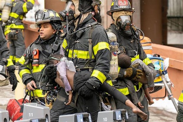Hỏa hoạn kinh hoàng ở New York, 19 người thiệt mạng - Ảnh 1.