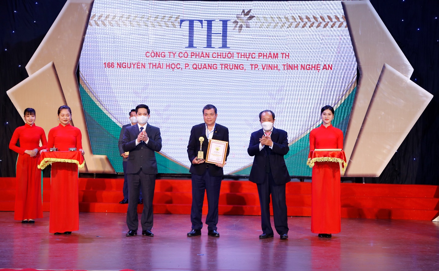 Tập đoàn TH có 2 sản phẩm đạt Thương hiệu Vàng Nông nghiệp Việt Nam - Ảnh 1.