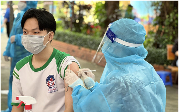 Tiêm mũi 3 vaccine Covid-19 cần hoàn tất trước quý I/2022