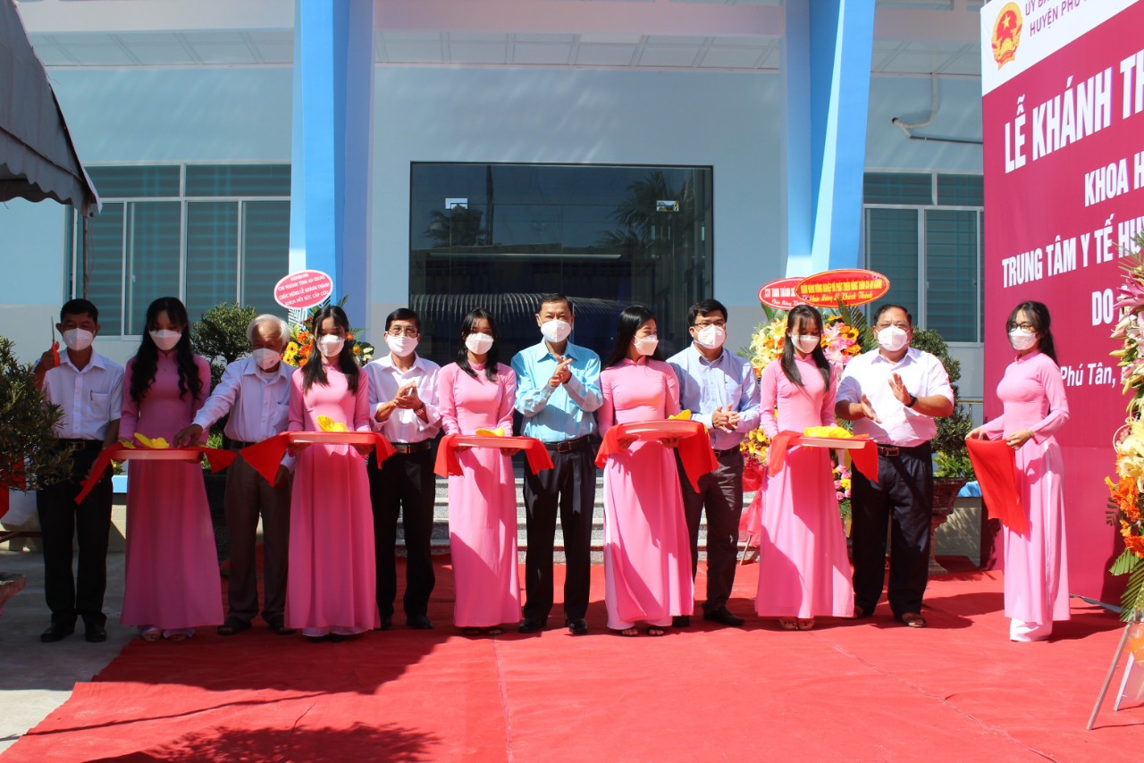 Agribank tài trợ công trình khoa Hồi sức cấp cứu Trung tâm Y tế huyện Phú Tân, tỉnh An Giang - Ảnh 2.