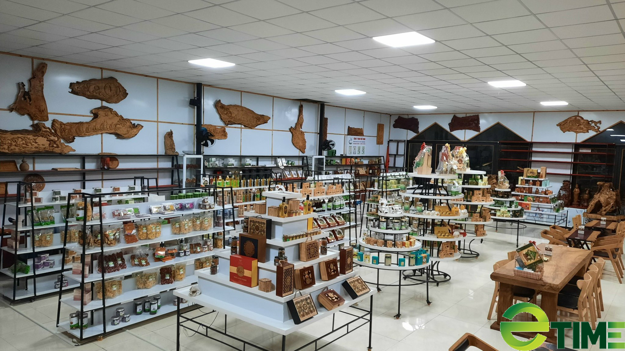 Trung tâm trưng bày và phân phối sản phẩm OCOP Quảng Nam: Kết nối sản phẩm ba miền - Ảnh 4.