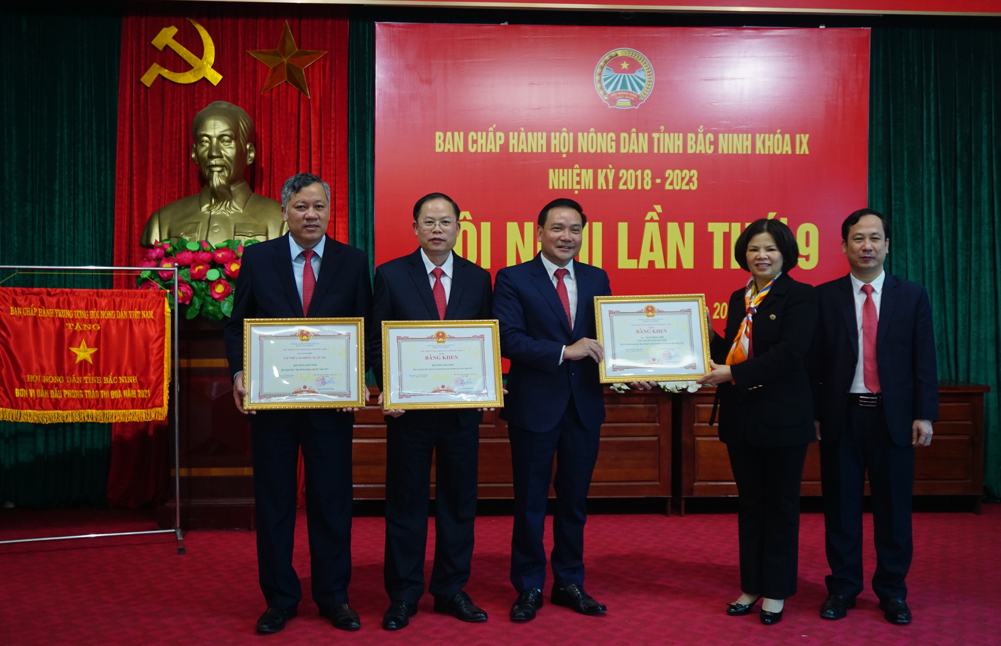 Hội Nông dân tỉnh Bắc Ninh: Một năm hoạt động sôi nổi, được trao tặng Cờ đơn vị dẫn đầu phong trào thi đua - Ảnh 6.
