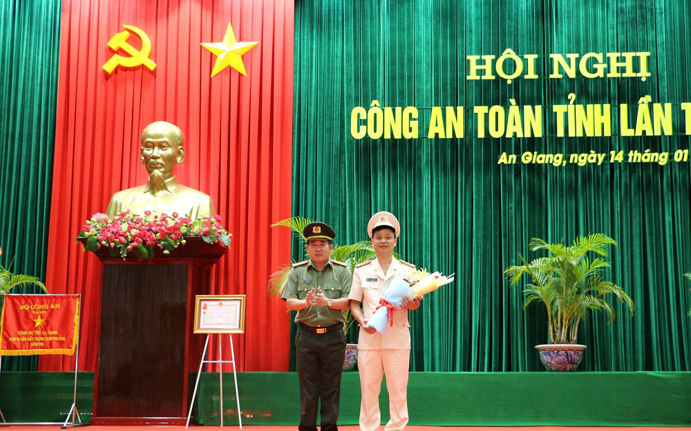 Đại tá 48 tuổi được bổ nhiệm giữ chức Phó Giám đốc Công an tỉnh An Giang 