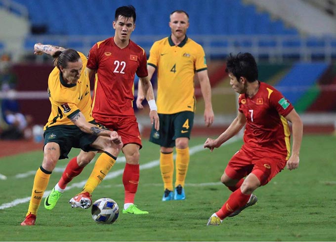 HLV ĐT Australia chỉ ra 5 cầu thủ nguy hiểm nhất của ĐT Việt Nam - Ảnh 2.