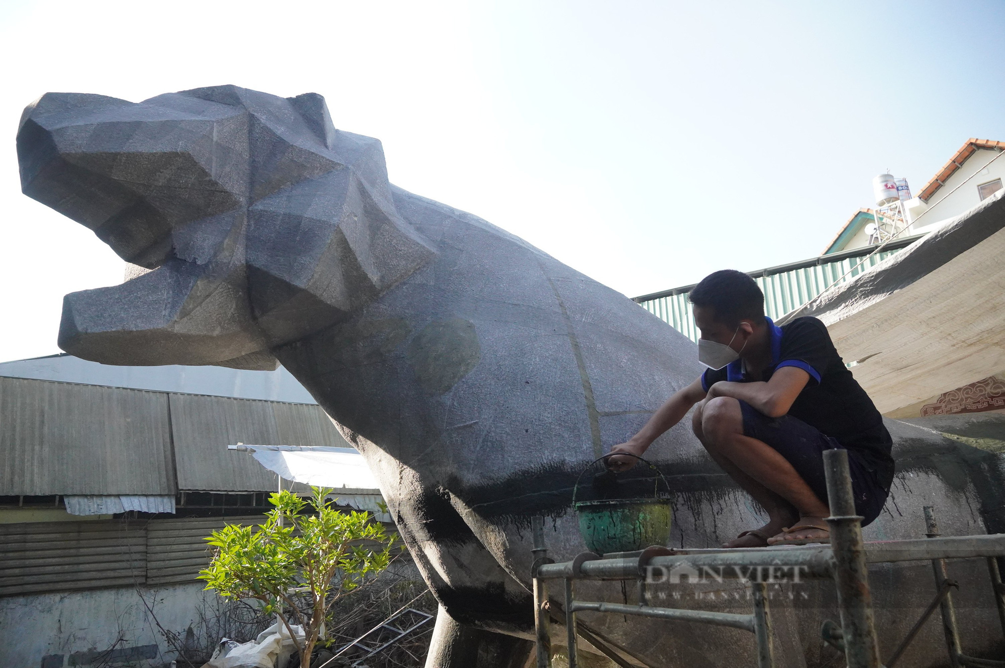 Cặp hổ cao 3m, dài 7m chuẩn bị hoàn thiện trưng diện tại cổng chào đường hoa Nguyễn Huệ TP.HCM - Ảnh 4.