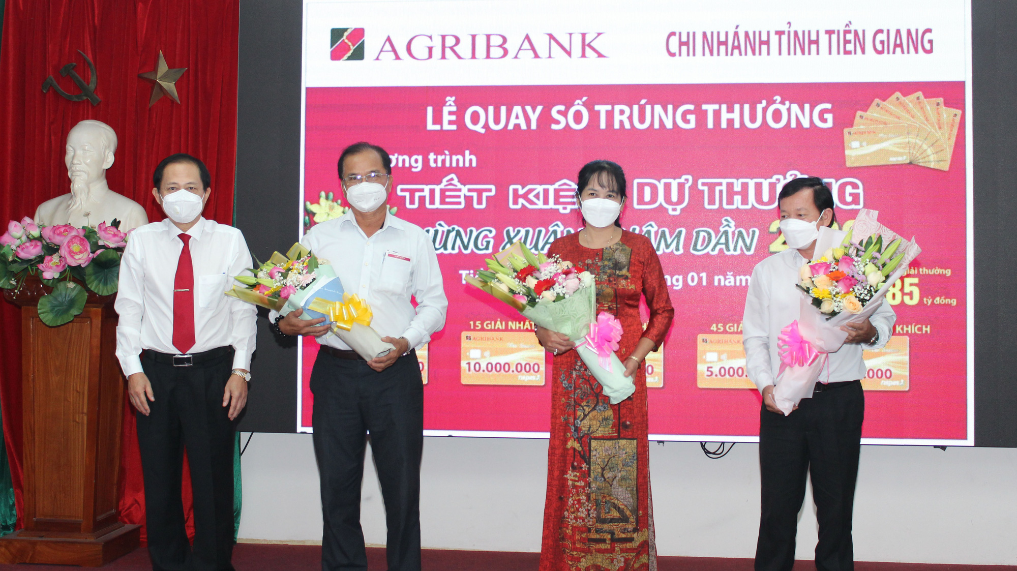 997 khách hàng Agribank Tiền Giang trúng thưởng gần 1,4 tỷ đồng   - Ảnh 1.