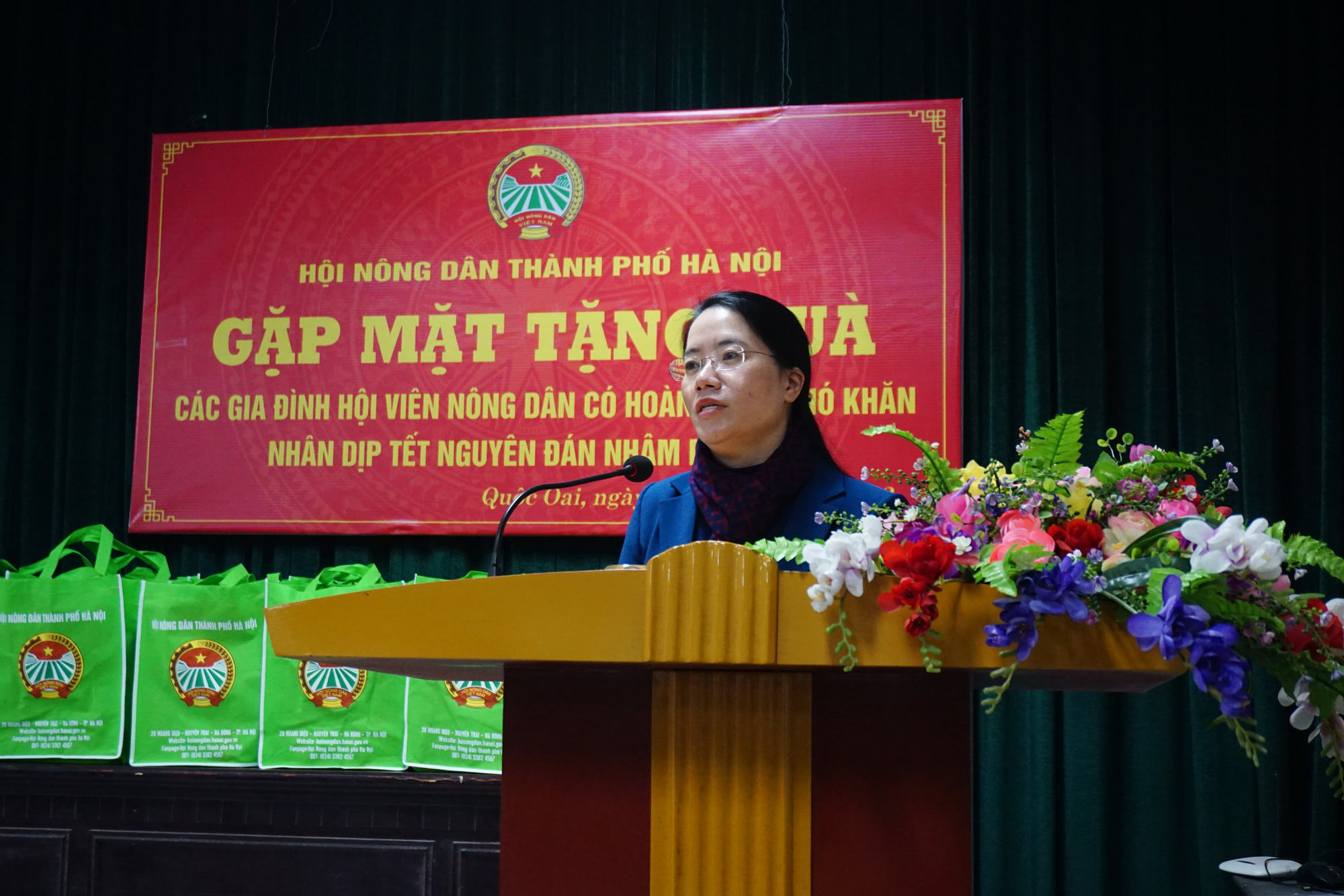 Hội Nông dân TP Hà Nội: Tặng hơn 6.000 suất quà, mang Tết ấm đến nông dân nghèo - Ảnh 3.