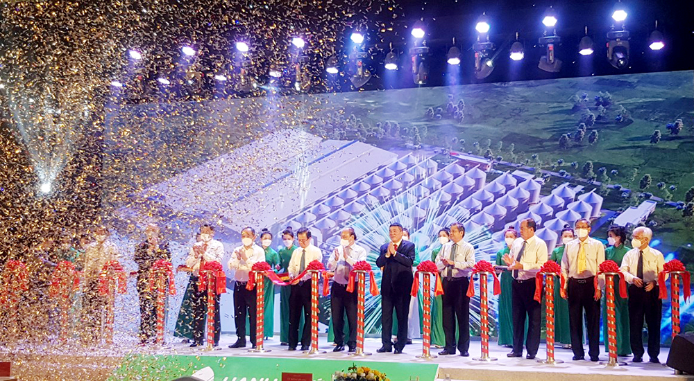 Khánh thành Nhà máy gạo lớn nhất châu Á ở An Giang: Nâng bước cho thương hiệu gạo ngon nhất thế giới ST25 - Ảnh 2.