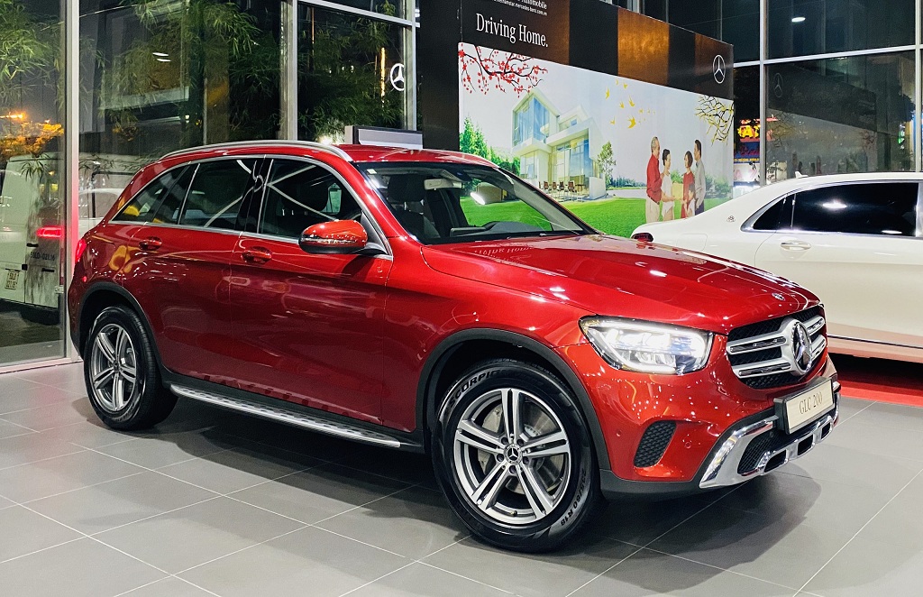 Lỗ như xe sang, mua Mercedes-Benz GLC sau 1 tháng mất ngay 200 triệu đồng - Ảnh 1.