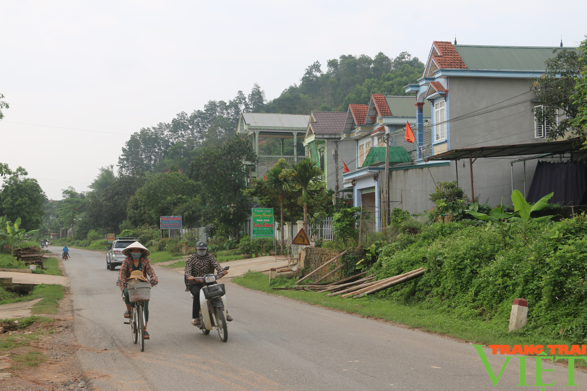 Hoà Bình: Xã nghèo vùng cao đổi thay từ chương trình xây dựng nông thôn mới - Ảnh 2.