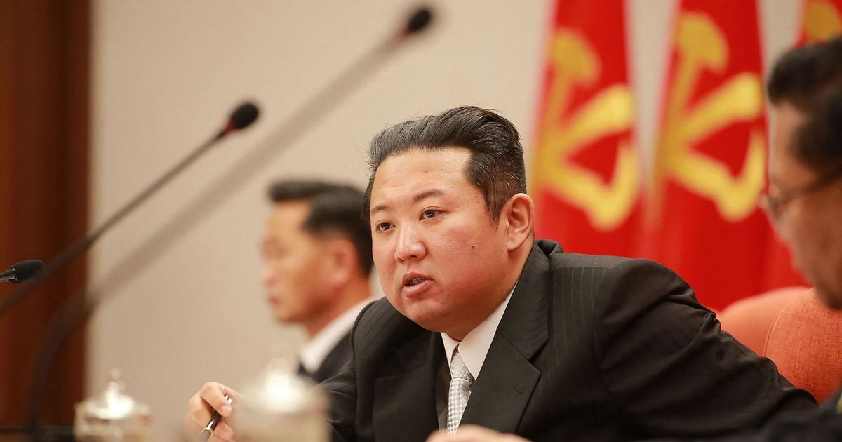 Kim Jong-un tuyên bố về cuộc 'đấu tranh sinh tử vĩ đại' trong năm 2022 - Ảnh 1.