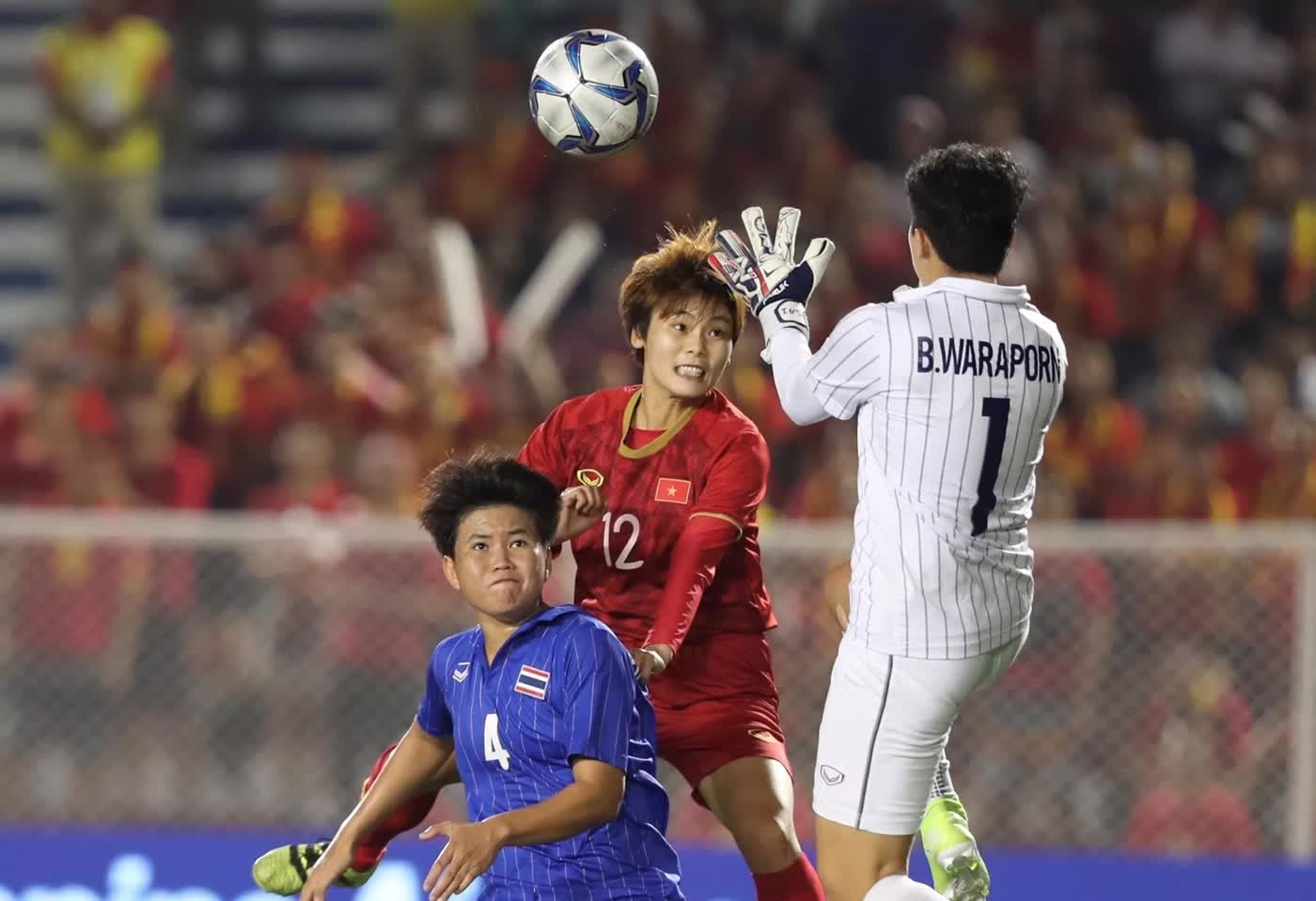 Tiền đạo ĐT nữ Việt Nam Phạm Hải Yến nhắc tên Văn Quyến trước trận đấu Hàn Quốc - Ảnh 3.