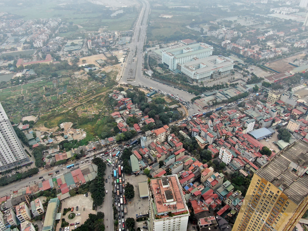 Hà Nội: Đại lộ nghìn tỷ Chu Văn An vừa bị đào xới ngổn ngang sau 2 năm thông xe - Ảnh 3.