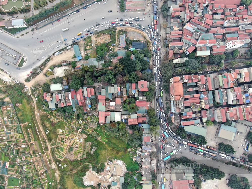 Cận Tết đại lộ nghìn tỷ ở Hà Nội vẫn ngổn ngang sau hơn 1 năm thông xe - Ảnh 17.