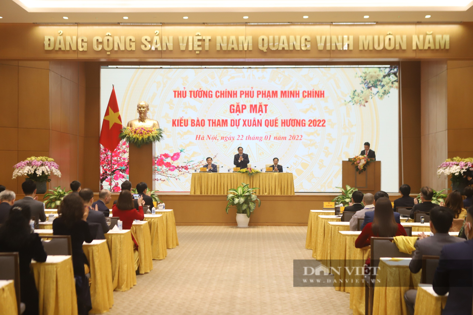 Thủ tướng Phạm Minh Chính gặp mặt kiều bào dự Xuân quê hương 2022 - Ảnh 2.
