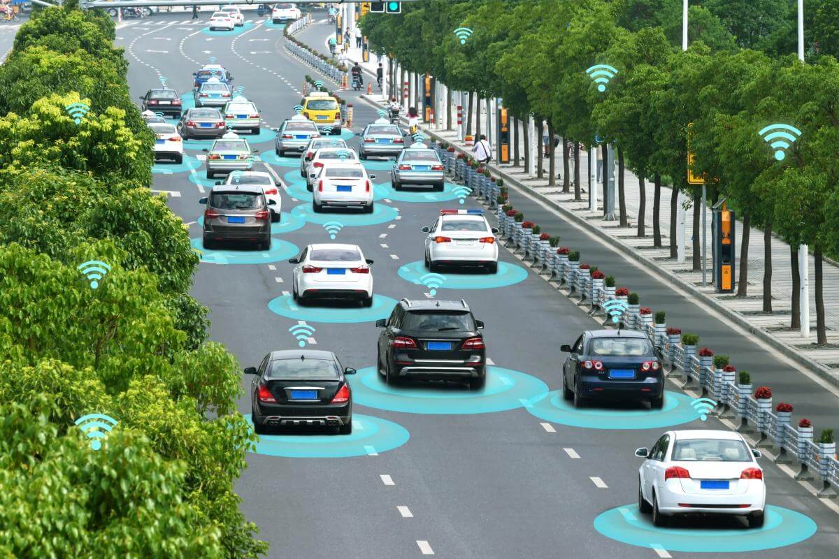 Đến năm 2025, hệ thống giao thông toàn diện sẽ chứng kiến sự phát triển đồng bộ, những bước tiến đáng kể trong phát triển xanh và thông minh, mạng lưới cơ sở vật chất được cải thiện và dịch vụ vận tải hiệu quả hơn. Ảnh: @AFP.