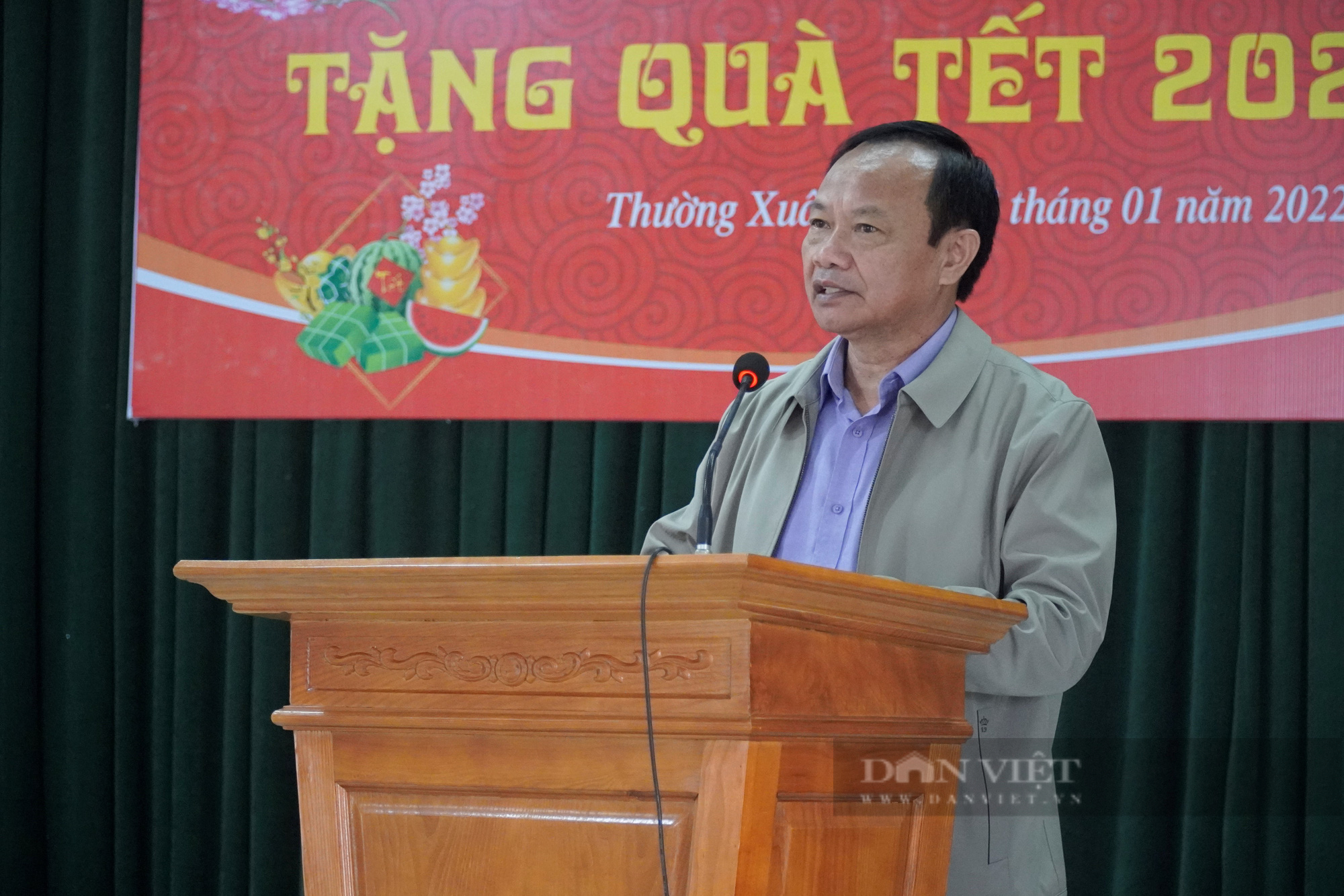 Phó Chủ tịch Hội Nông dân Việt Nam Nguyễn Xuân Định tặng quà Tết hội viên nghèo tại Thanh Hóa - Ảnh 6.