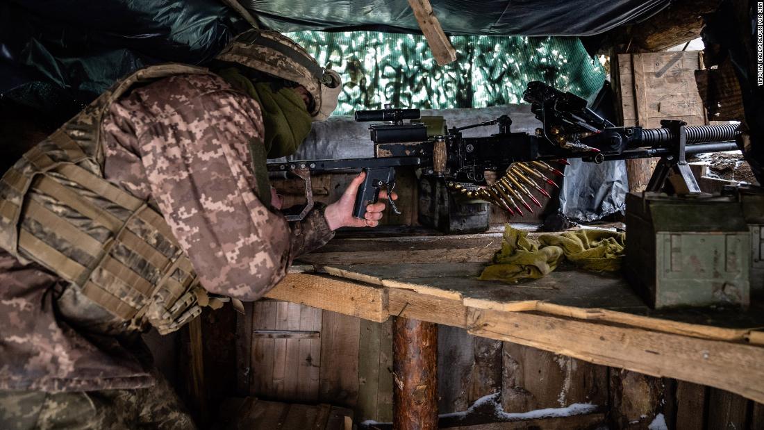 Ảnh lực lượng Ukraine trên chiến tuyến: 'Căng não' đợi cuộc tấn công tiềm năng  - Ảnh 1.