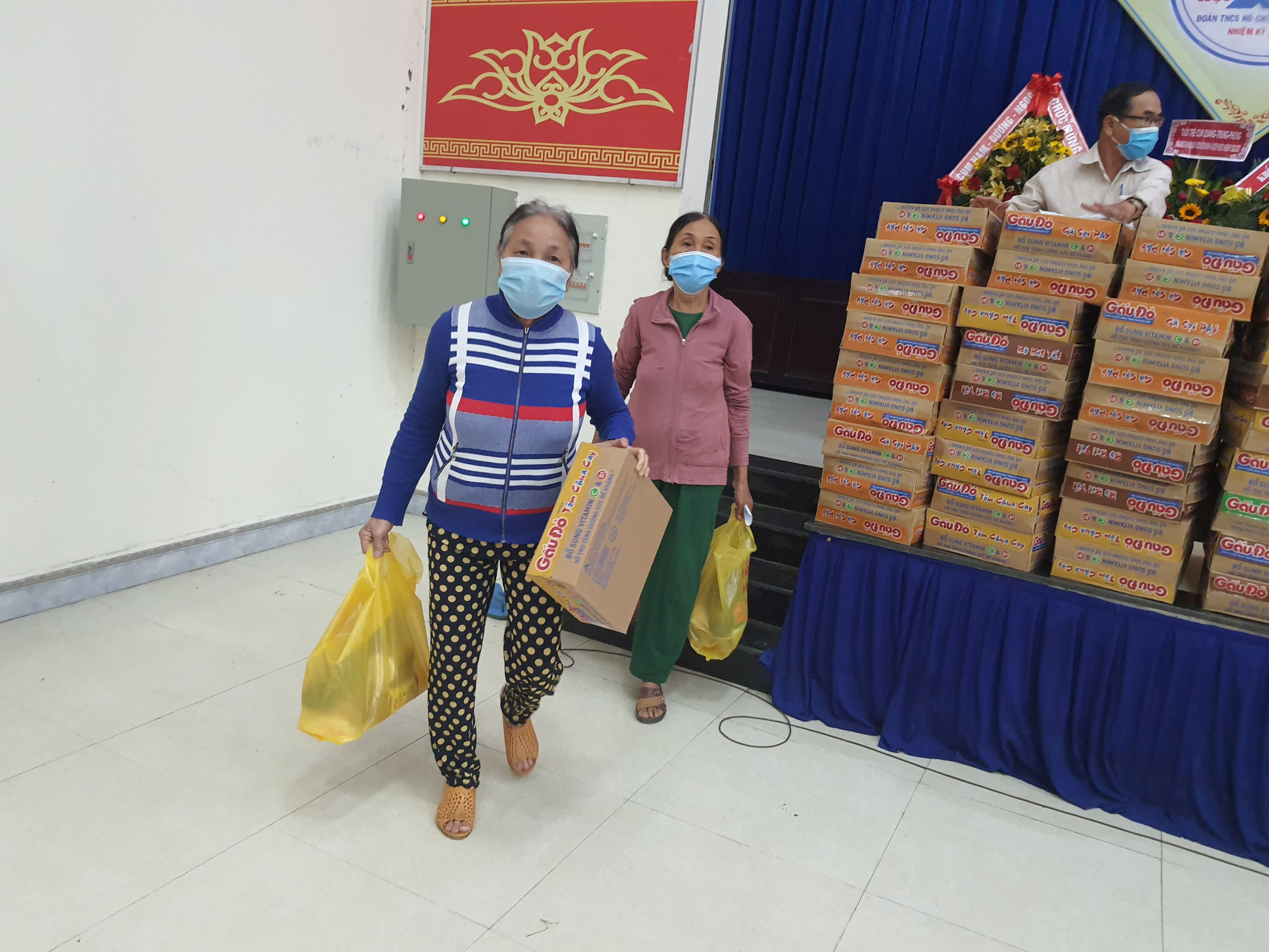 Quảng Nam: Hơn 200 suất quà Xuân yêu thương đến với người dân xã Điện Phước - Ảnh 5.
