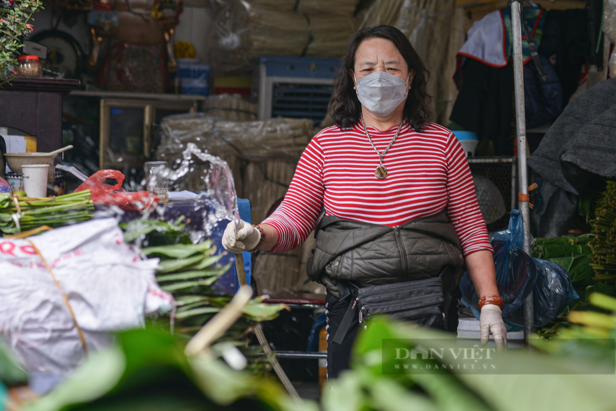  Chợ lá dong lâu đời ở Hà Nội dù vắng khách nhưng giá vẫn cao - Ảnh 9.