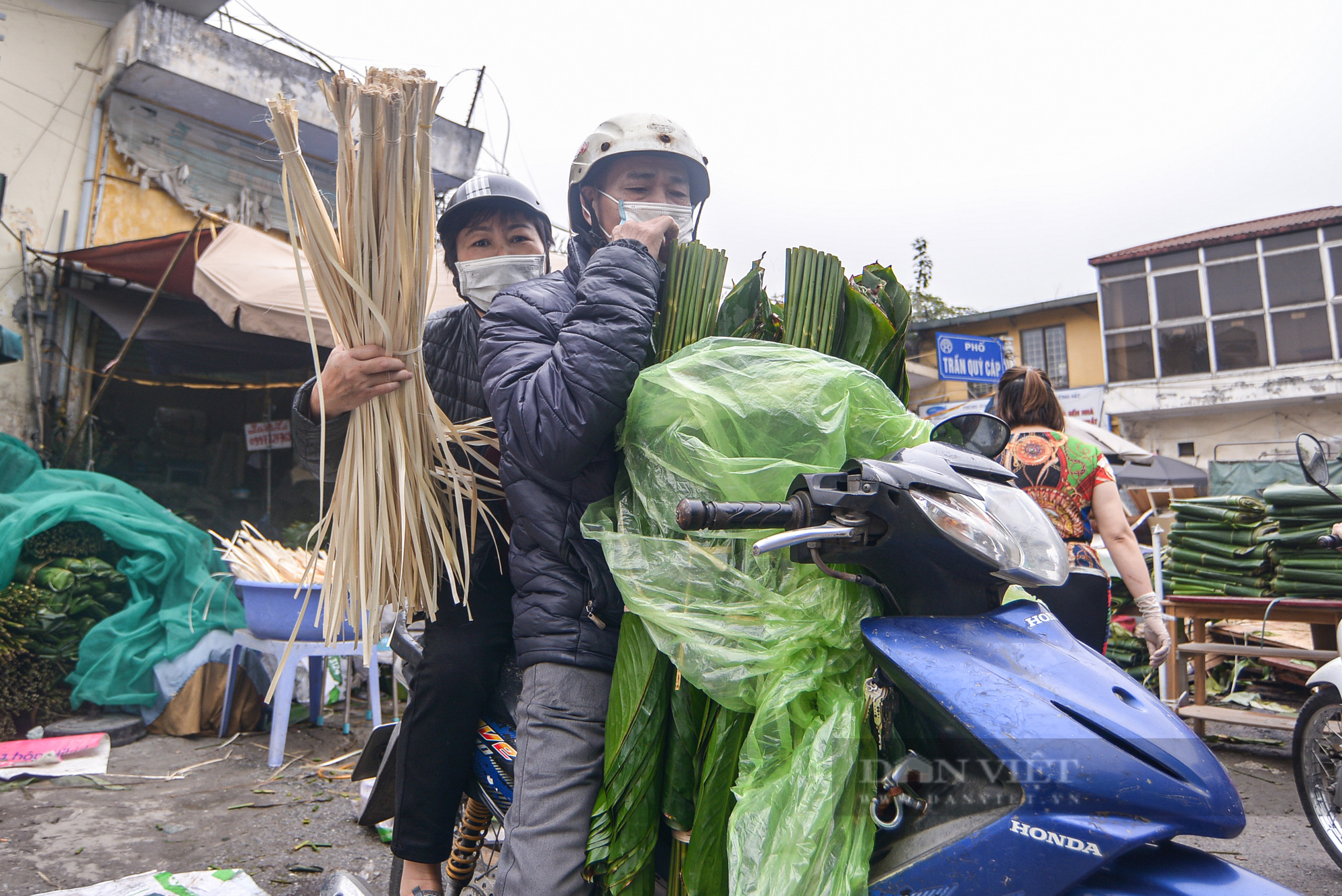  Chợ lá dong lâu đời ở Hà Nội dù vắng khách nhưng giá vẫn cao - Ảnh 13.