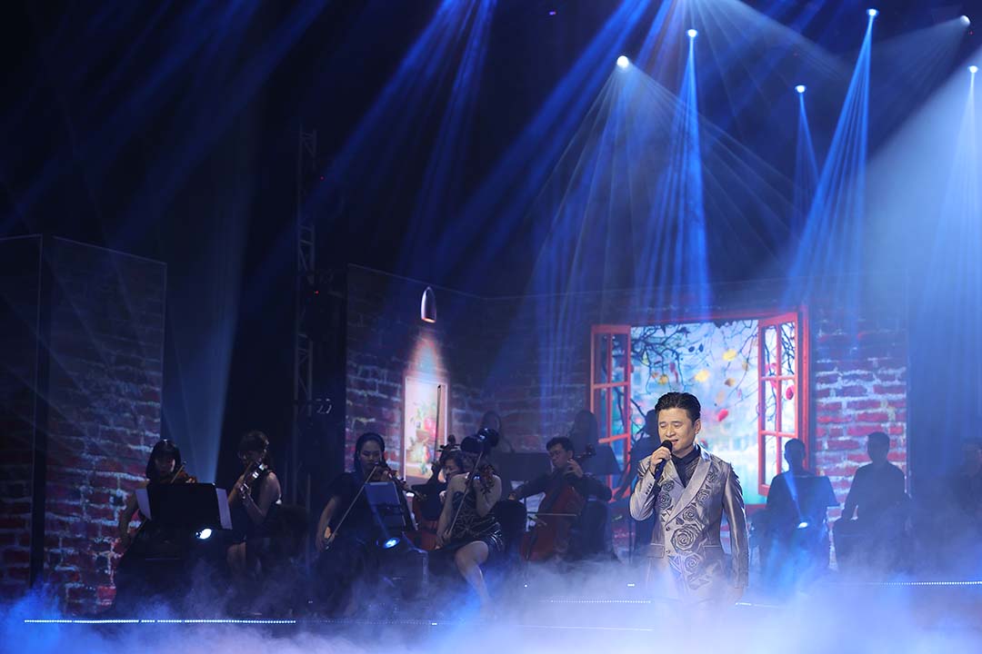 Tấn Minh hát nhạc Phú Quang khiến nhiều khán giả &quot;nổi da gà&quot; - Ảnh 3.