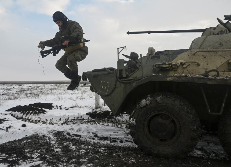 Nga tập trận rầm rộ gần biên giới Ukraine - Ảnh 7.