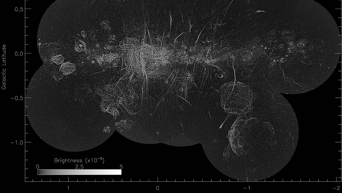 Phát hiện 1.000 sợi từ tính ở trung tâm Dải Ngân hà khiến nhiều nhà khoa học bối rối - Ảnh 1.