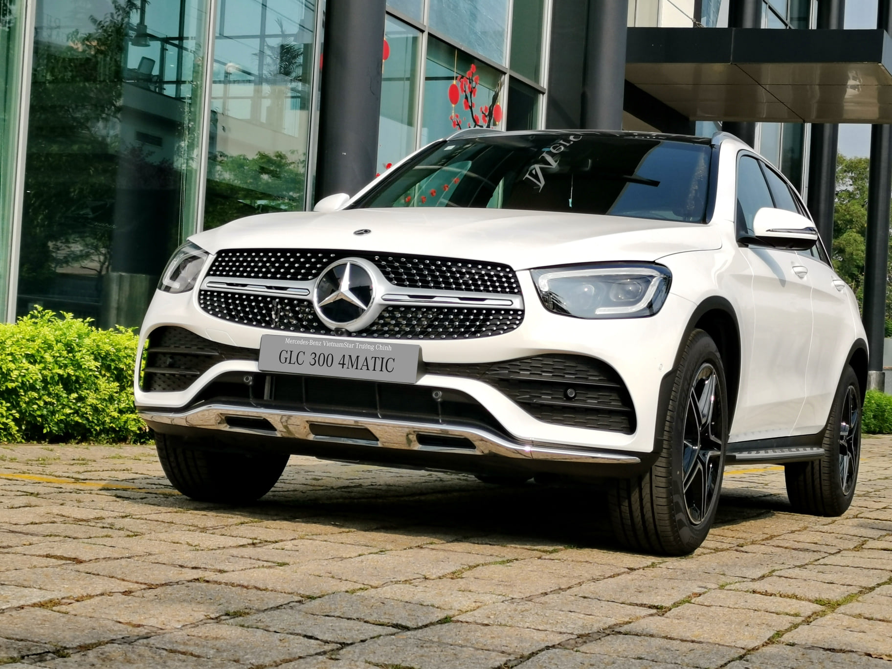 Mercedes-Benz GLC 2022 được nâng cấp trang bị, giá bán tăng tại Việt Nam - Ảnh 3.