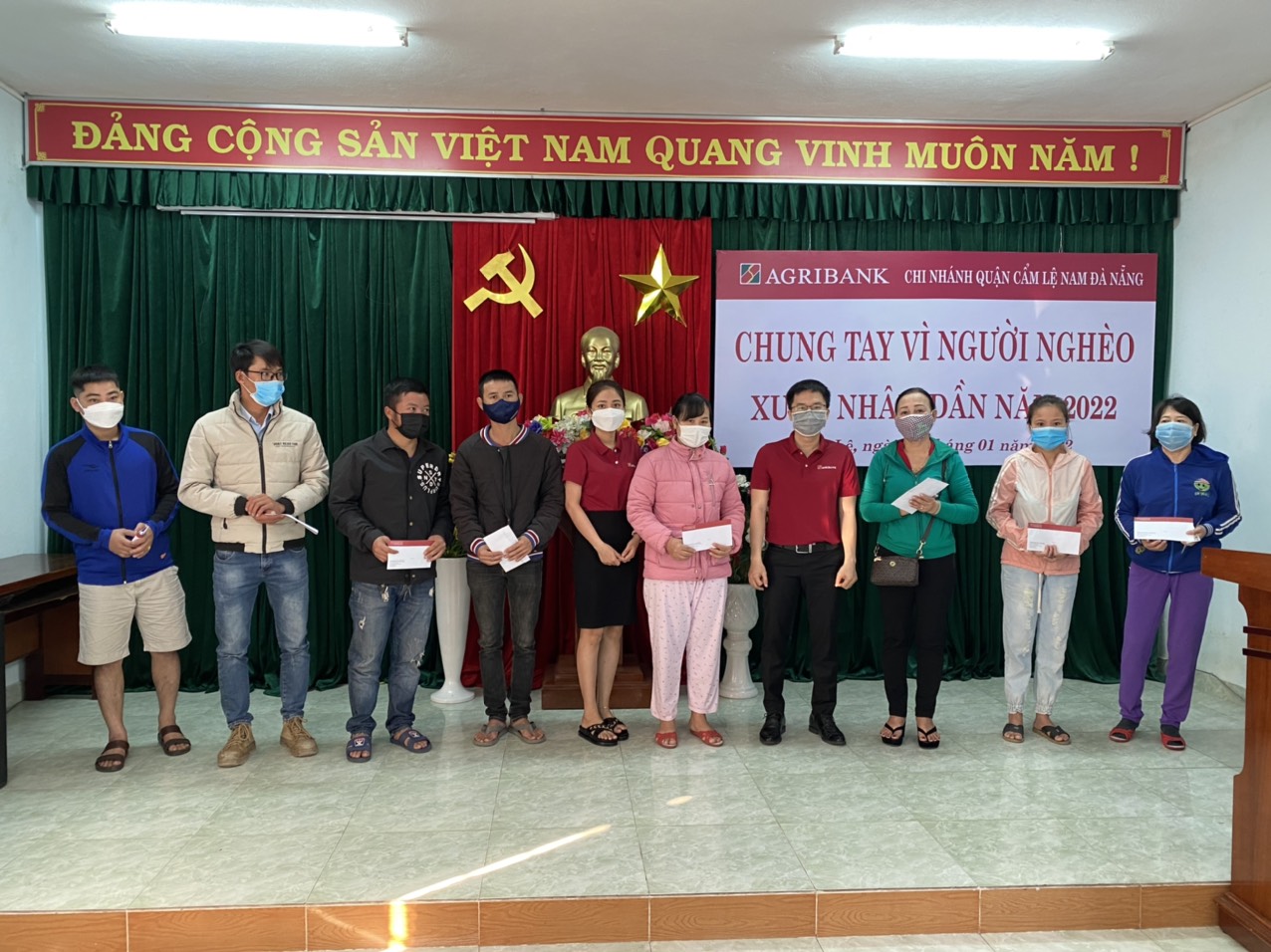 Agribank Nam Đà Nẵng chung tay vì người nghèo - Ảnh 3.