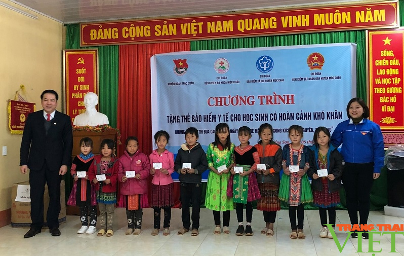 Bệnh viện Đa khoa Mộc Châu: Làm tốt công tác khám chữa bệnh cho người dân - Ảnh 7.