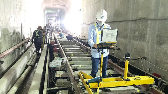 Metro số 1 Bến Thành - Suối Tiên: Hối hả về đích - Ảnh 1.