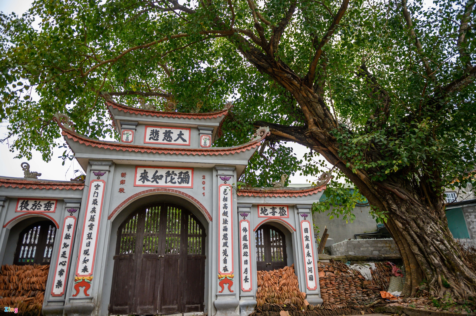 Ngôi chùa cổ chờ sập ở Hà Nội - Ảnh 1.