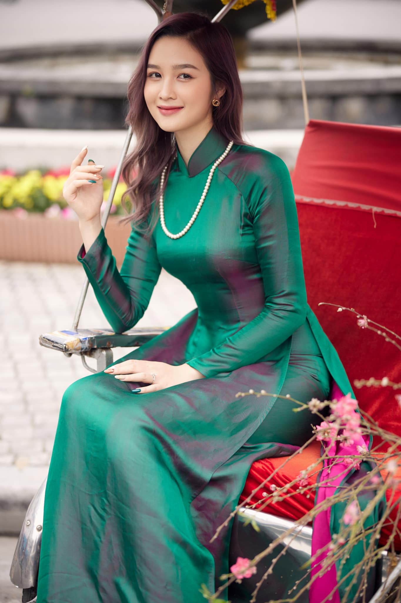 Hoa khôi Đại học Quốc gia Hà Nội duyên dáng với áo dài đón xuân - Ảnh 5.