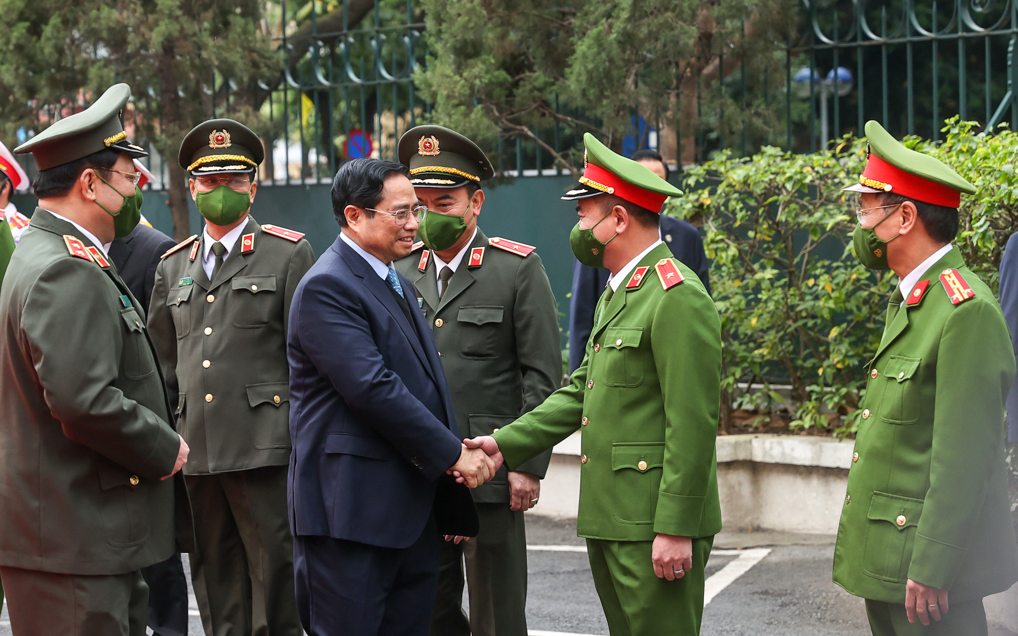 Thủ tướng Phạm Minh Chính: Lực lượng Công an đi từng ngõ, gõ từng nhà, rà từng người xem có ai thiếu Tết - Ảnh 1.