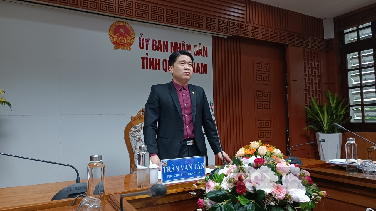 Giám đốc Sở GDĐT tỉnh Quảng Nam xin nghỉ: &quot;Không có chuyện nghỉ hưu là hạ cánh an toàn&quot; - Ảnh 1.