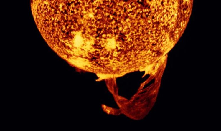 Các nhà khoa học cảnh báo 'bão Mặt trời' có thể gây nguy hiểm cho Trái đất - Ảnh 1.
